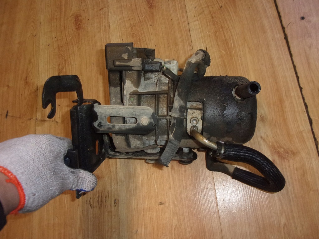 фото №1, Citroen c5 iii x7 насос усилителя 1.6 thp