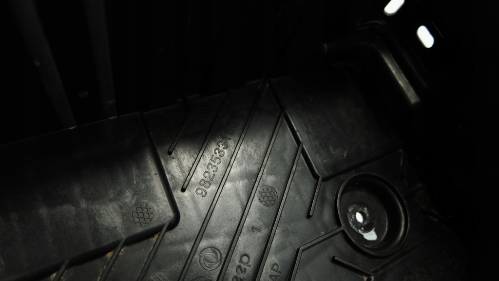 Купить Citroen ds3 crossback основание аккумулятор 9823533180