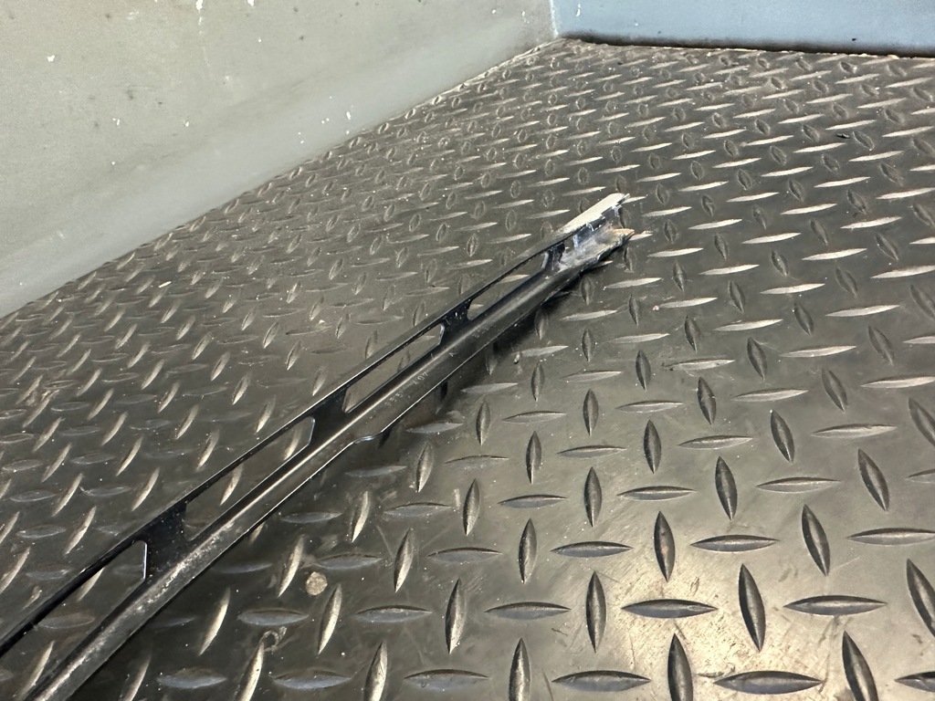 фото №8, Важіль двірники ліва audi a8 d4 4.2 tdi cds eu 4h1955407a