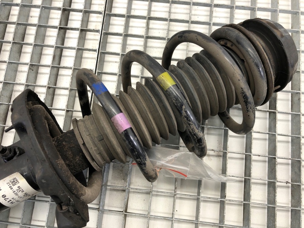 фото №4, Амортизатор правый перед kia rio iv 1.4 хэтчбек