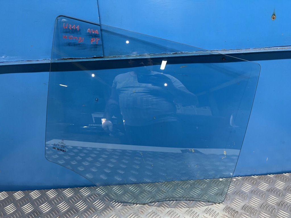 фото №1, Mercedes w211 kombi скло двері правий задня синій