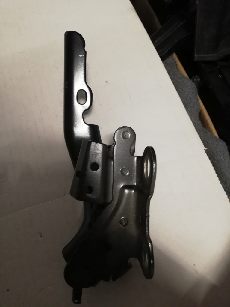 фото №6, Toyota camry 17- петля капот правий 11b r