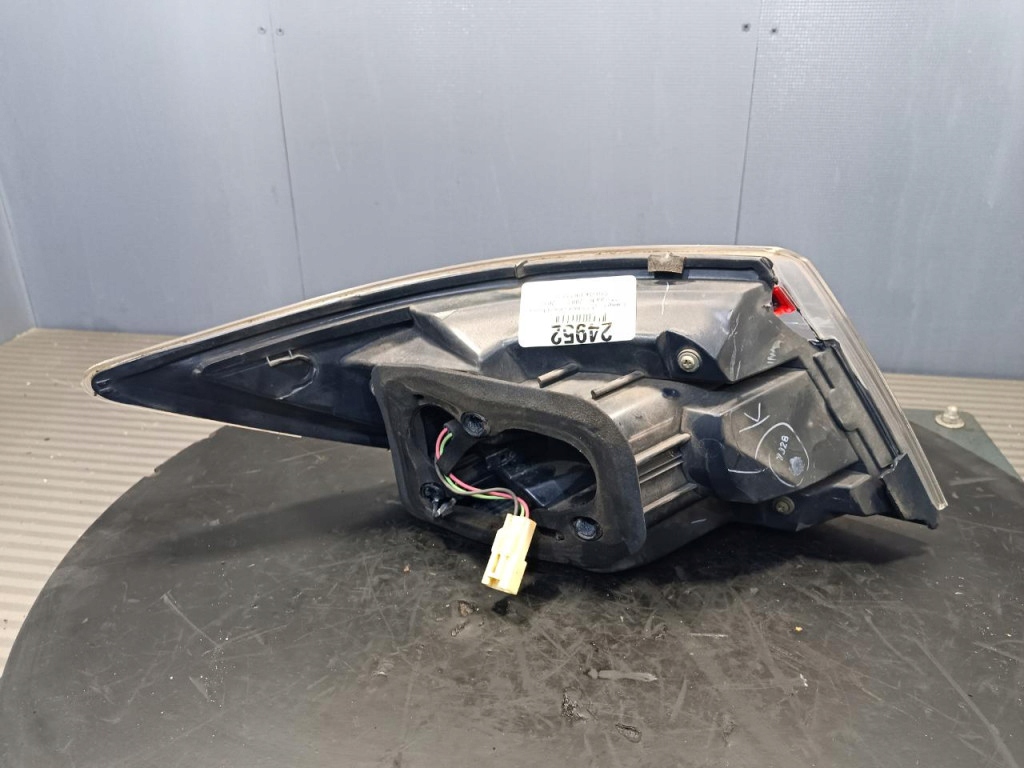 фото №4, Mazda 6 gh sedan лампа задня права зовнішня