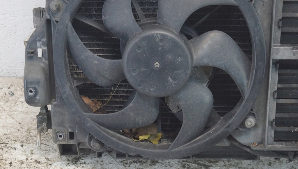 фото №8, Pas передній радіатор peugeot 407 1.6 hdi