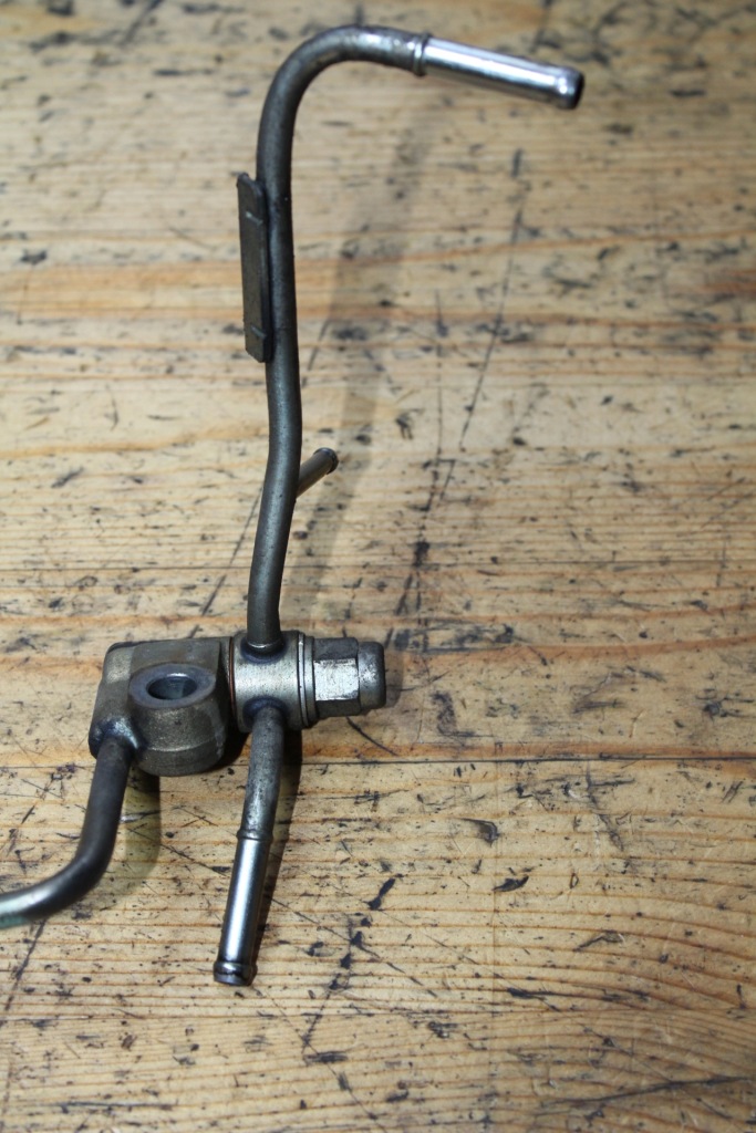 Трубка слива форсунок rav 4 iii avensis t25 2.2 d4d 2ad d-cat с Разборки