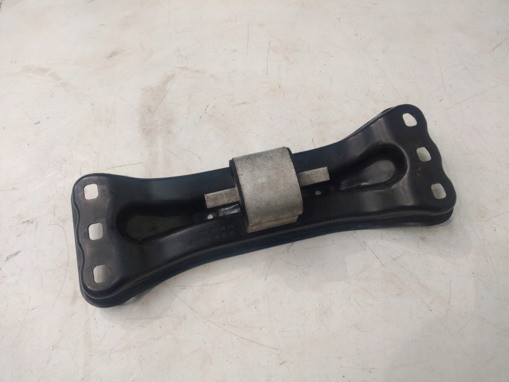 фото №1, Кронштейн pod коробка передач передач mercedes w205 a2052420001