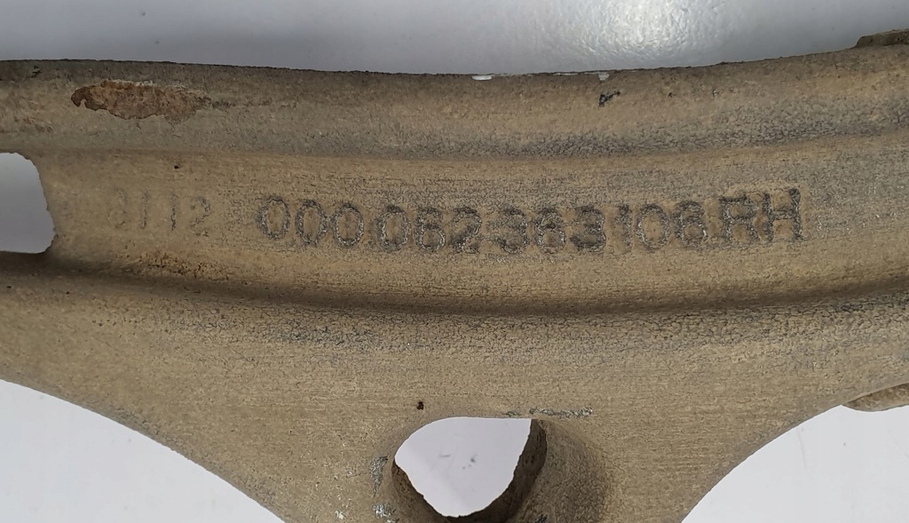 фото №9, Mercedes-benz оригинальный номер 000062363106 рычаг