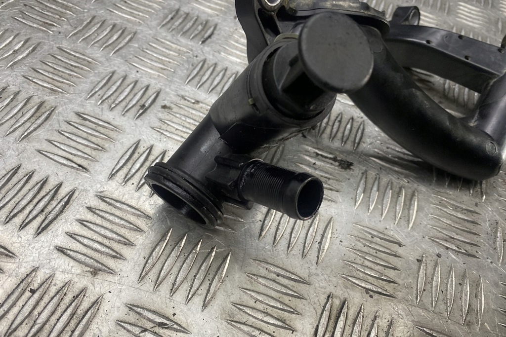 фото №8, Труба охлаждение citroën c4 coupe la_ 9660660580 1.6l дизель 66kw 2007