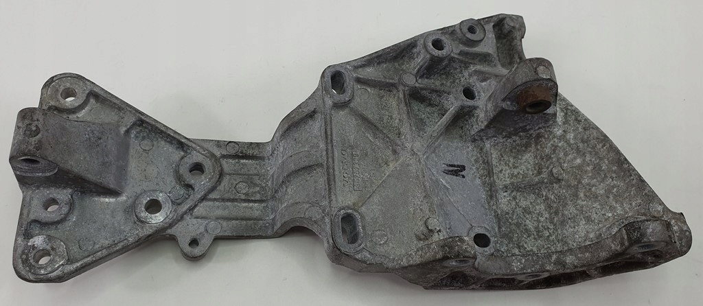 фото №1, Кронштейн кронштейн двигуна volvo s80 ii 2.4 d5 30757329