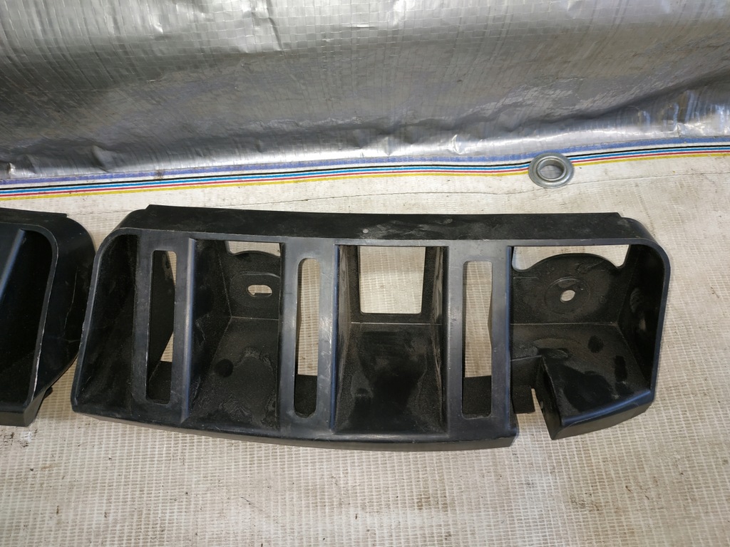 фото №3, Напрямна pod фара задня правий skoda rapid 12-