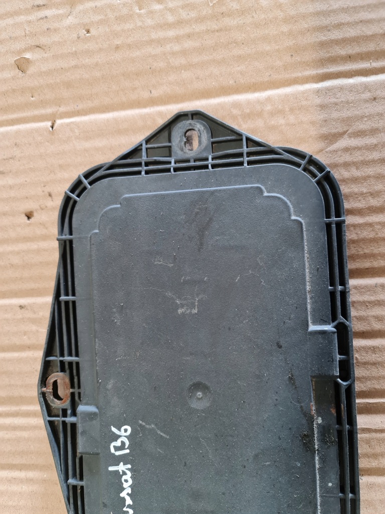 Заглушка жабо vw passat b6 5p0941369 Оригінал
