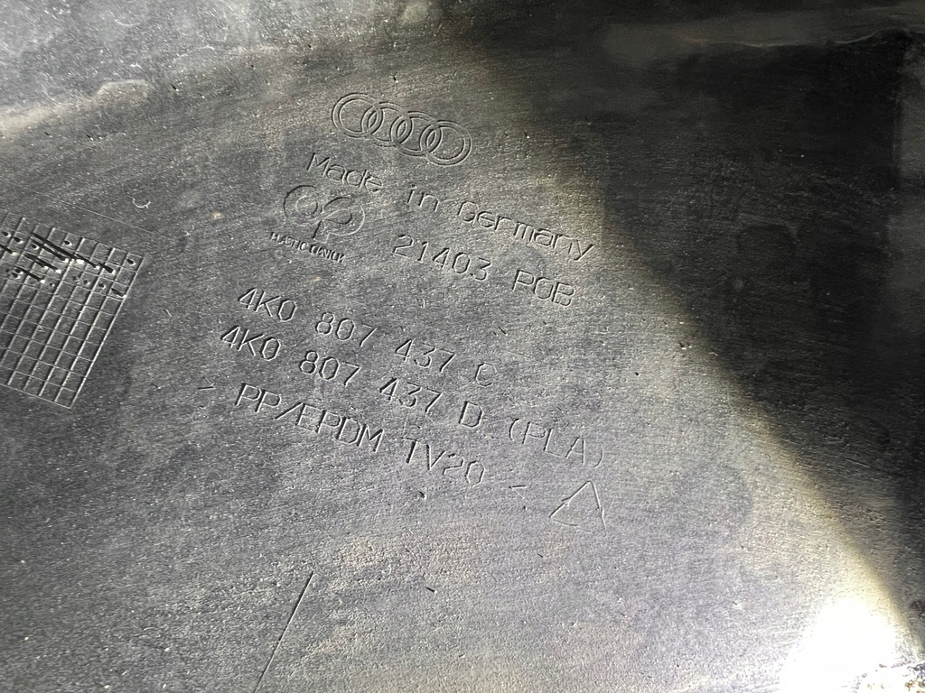 фото №7, Audi оригинальный номер 4k0807437c бампер перед