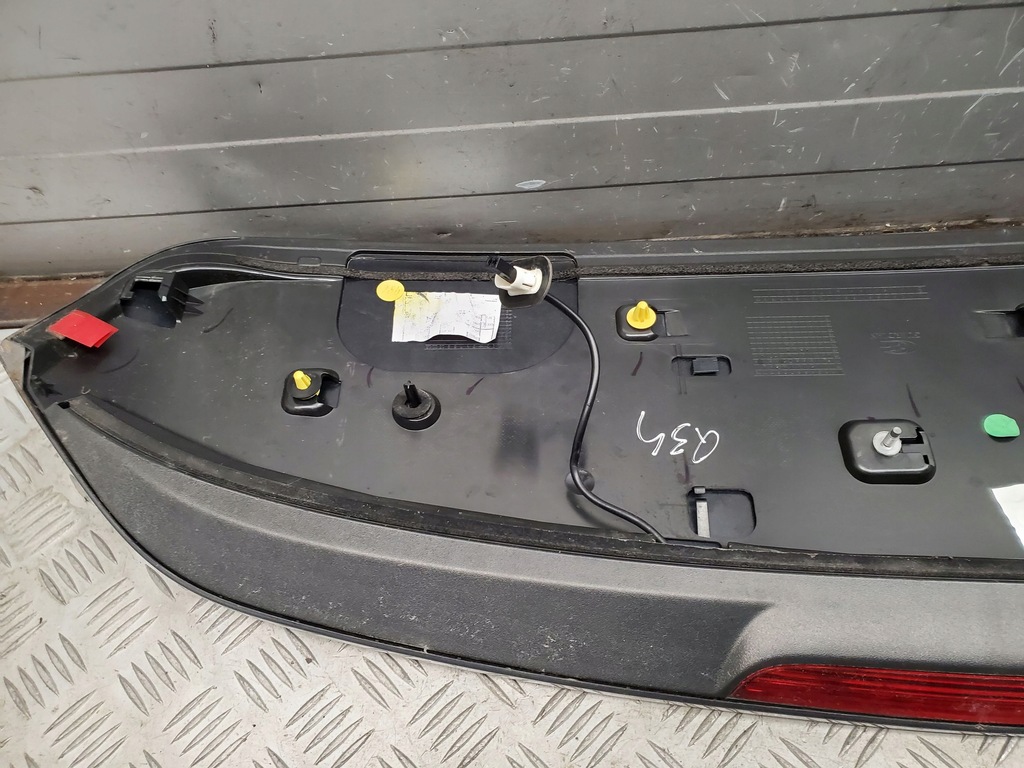 фото №7, Audi q3 8u 8u0827933a с задний спойлеры