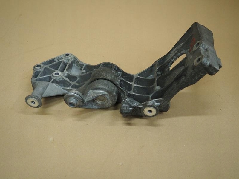 фото №2, Кронштейн генератора mercedes w169 w245