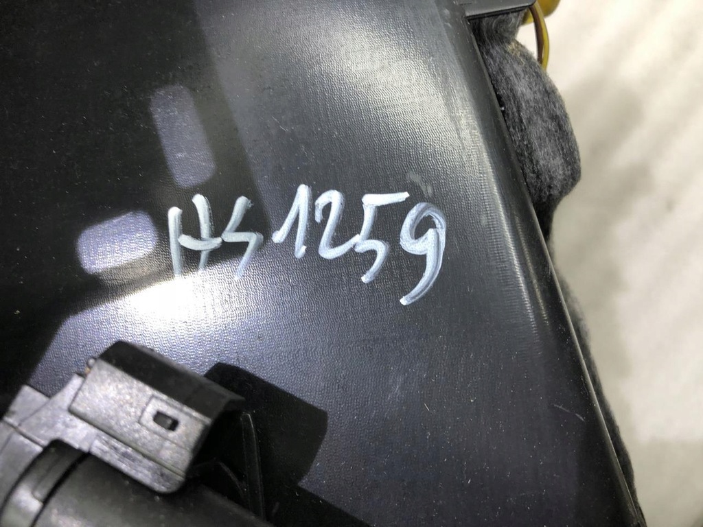 фото №12, Бардачок пасажира audi a5 8t 8k1857035