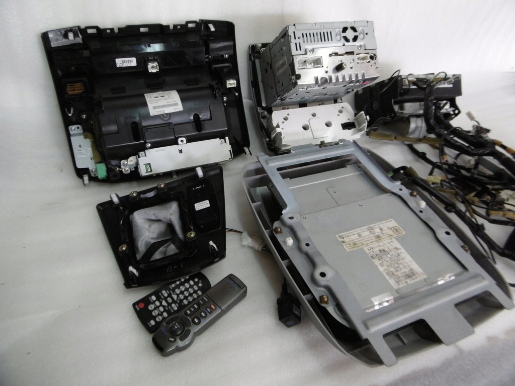 фото №13, Mazda 5 05/07r - навигация, dvd, камера, мониторы