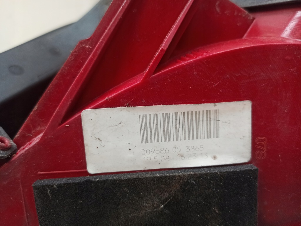 фото №10, Audi a4 b8 sedan лампа левый задняя w крыло 8k5945095d