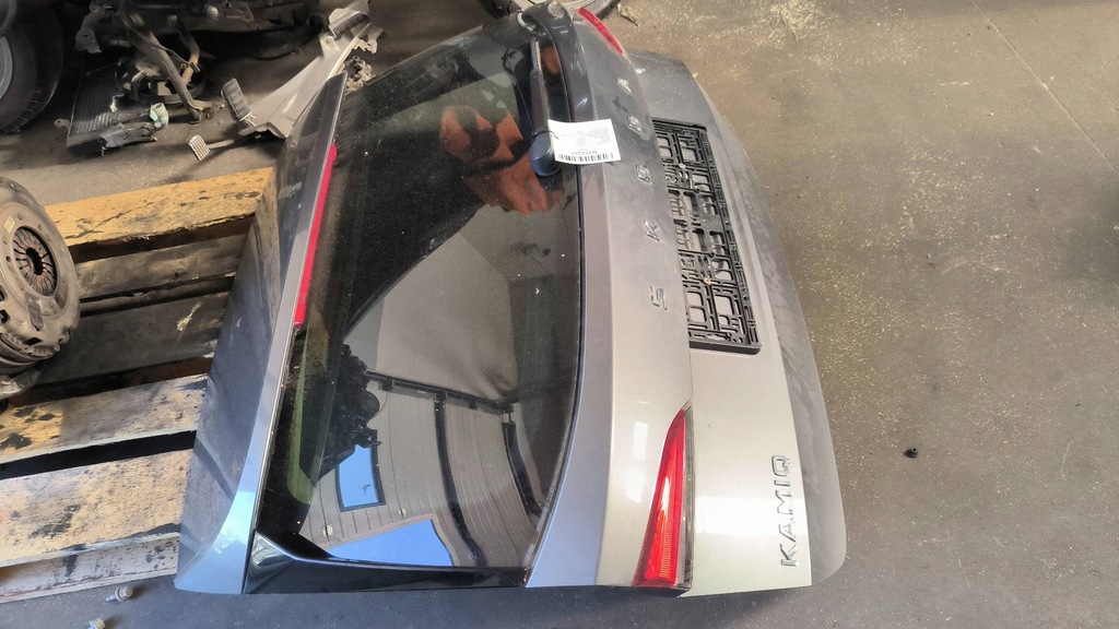 фото №6, Крышка багажника задняя lf7c камера skoda kamiq