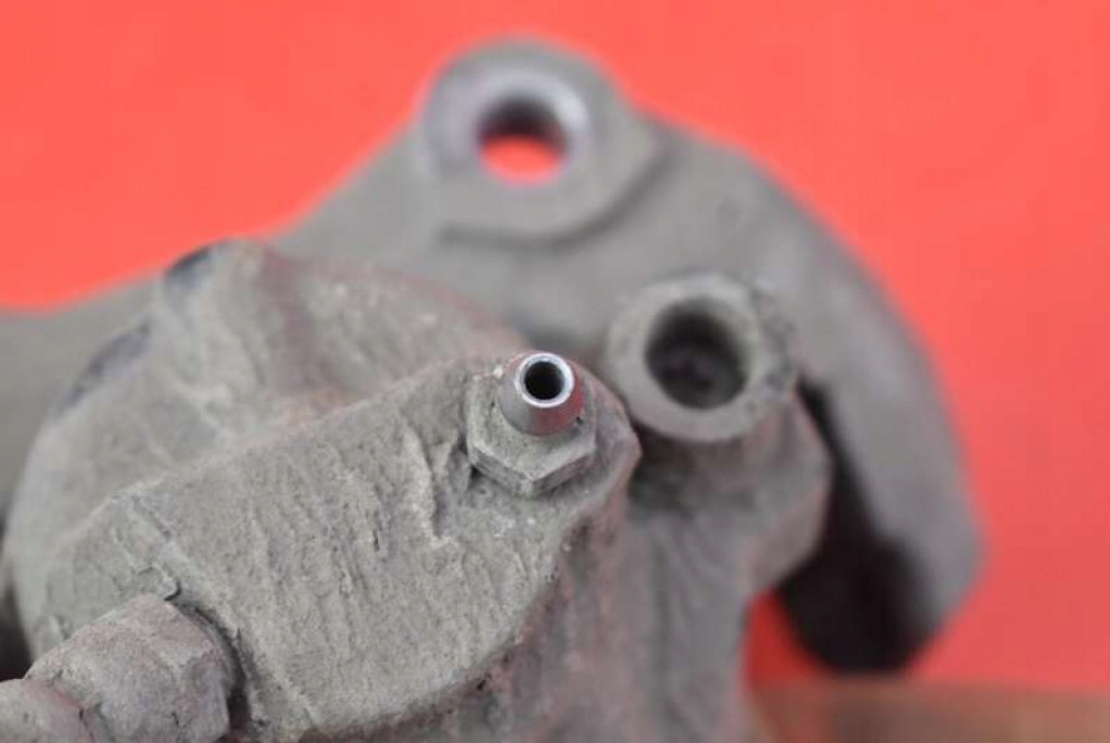 фото №6, Суппорт тормозной левый задняя mercedes cls c219 w219 3.5 v6 272 km 04-08