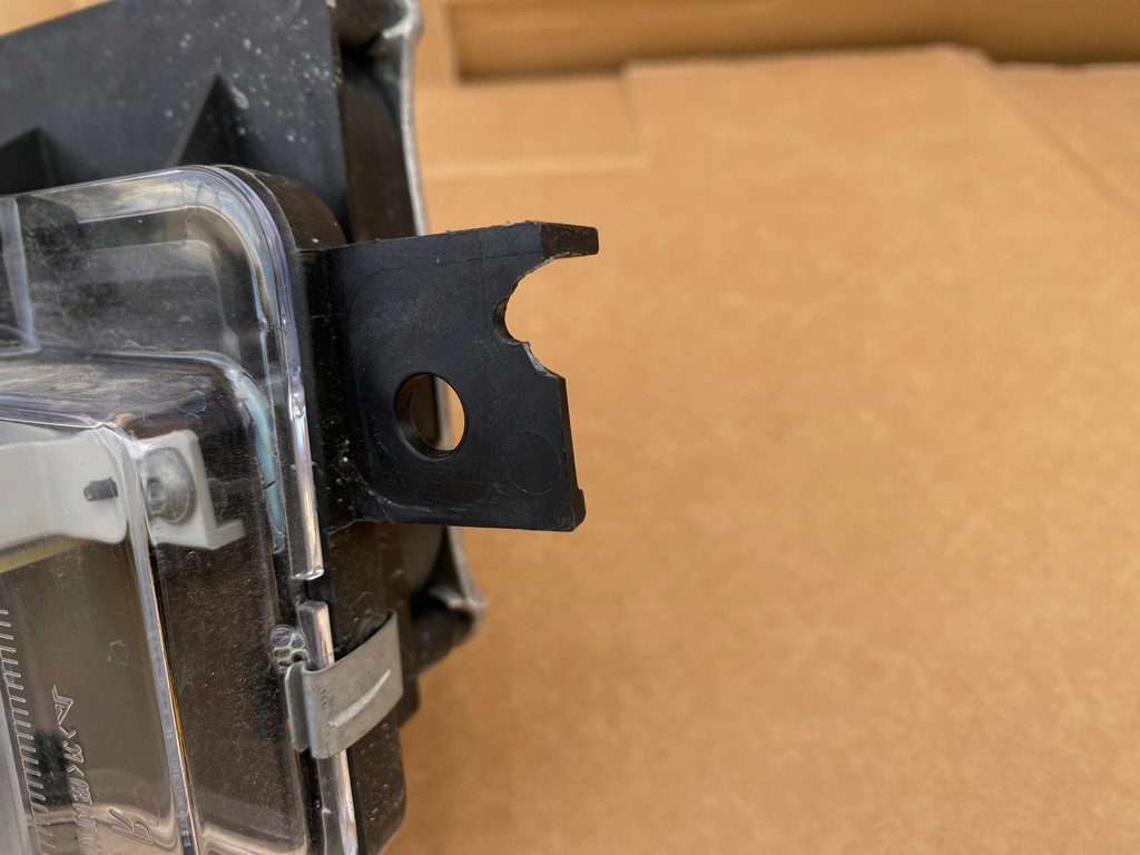 фото №6, Противотуманная фара правый + блок управления chevrolet camaro ss 6.2