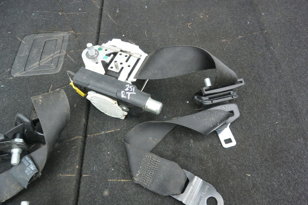 фото №6, Pas безопасности правый левый задняя mercedes r w251