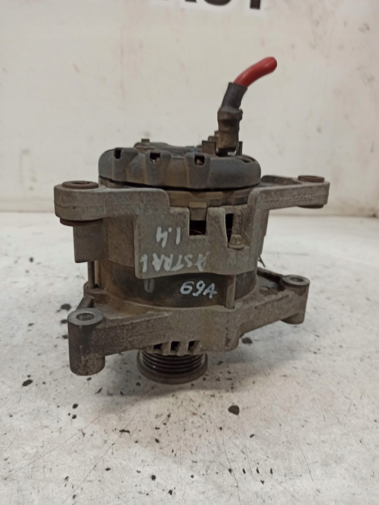 Купить Astra iv j hb 5d 1.4t генератор 13500582