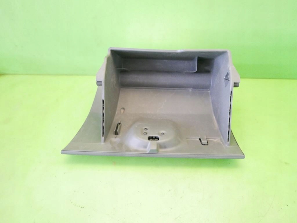 фото №7, Бардачок правий пасажира з панелі ford fiesta mk6 01-