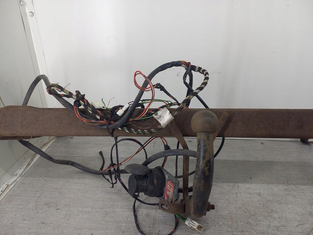 фото №8, Hak буксирувальний toyota avensis ii t25 kombi