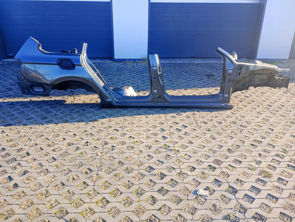 фото №1, Чверть права vw passat b8 kombi lr7h