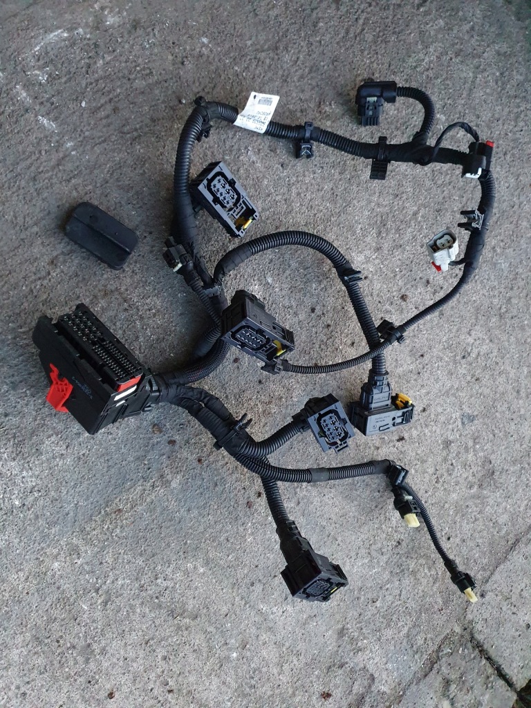 Коробка передач передач nissan x-trail 3 t32 qashqai j11 2 1.3 dig-t 320102094r Зі Шроту