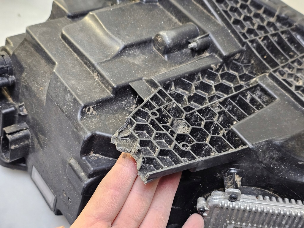 фото №13, Лампа фара правая правый перед ксенон skoda superb 3 iii full led r217