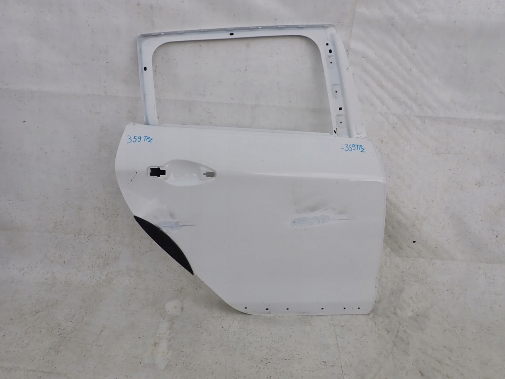 фото №1, Peugeot 2008 i 13- дверь правое задняя задние