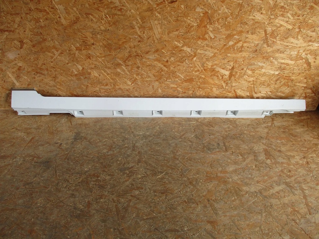 фото №1, Молдинг порог правая vw passat b8 3g0