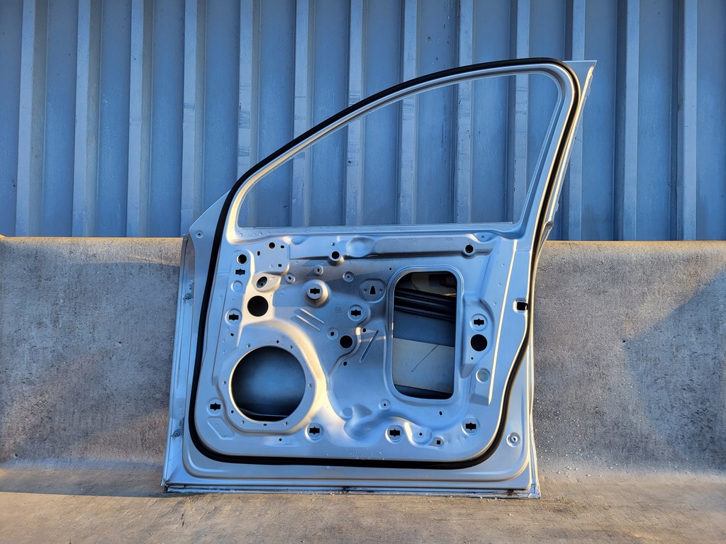 фото №9, Porsche macan 95b дверь передние правое