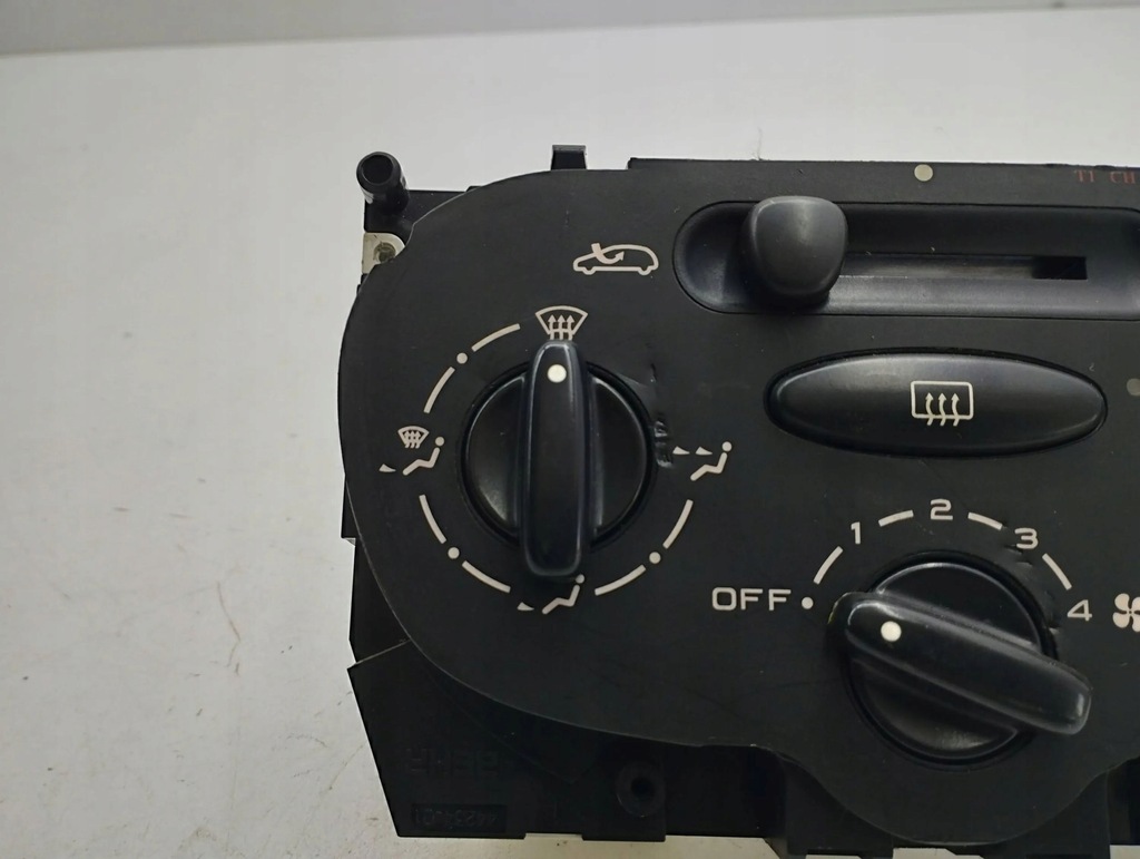 фото №6, Peugeot 206 1999 панель кондиціонера