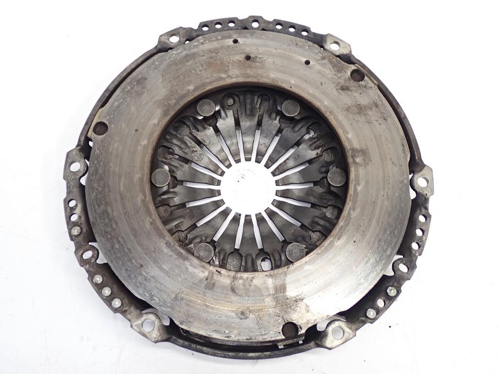 Сцепление полный двухмассовый маховик nv300 fiat talento renault trafic iii 2.0dci 20r Оригинал