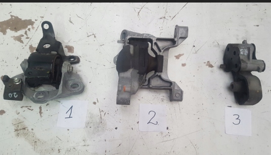 фото №1, Кронштейн подушка двигателя mazda 3 2.0 автоматическая коробка передач