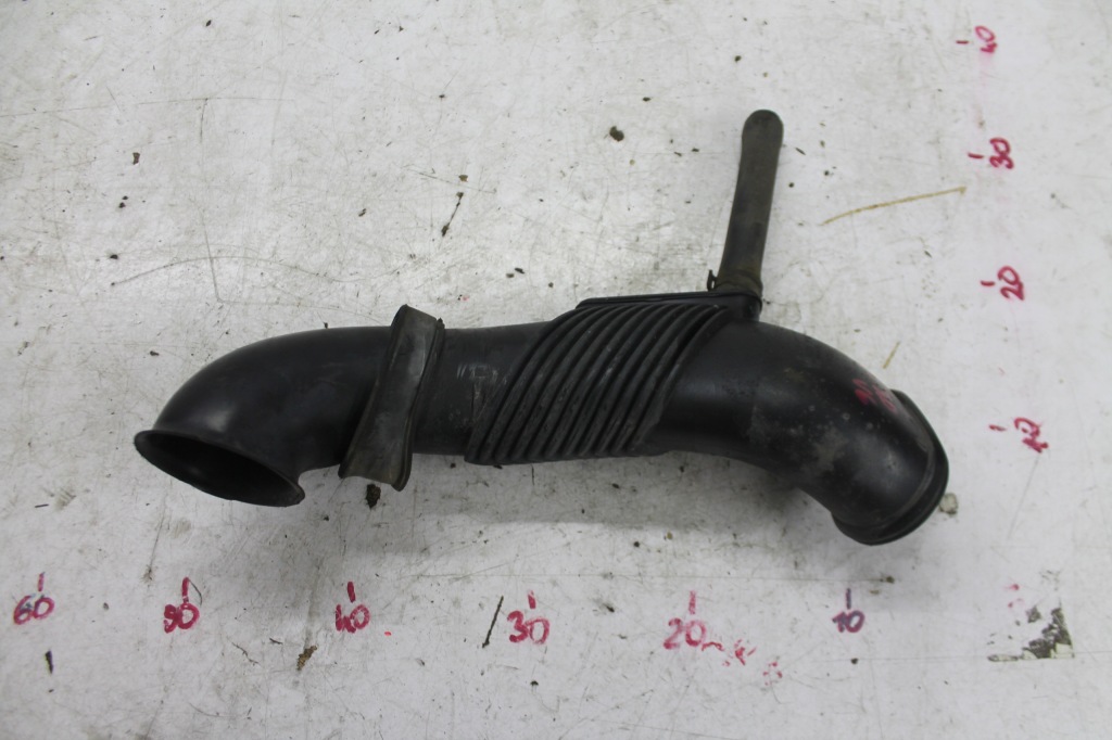 фото №1, Труба воздухозаборник воздуха 7l6129609e audi q7 4l 3.0 tdi