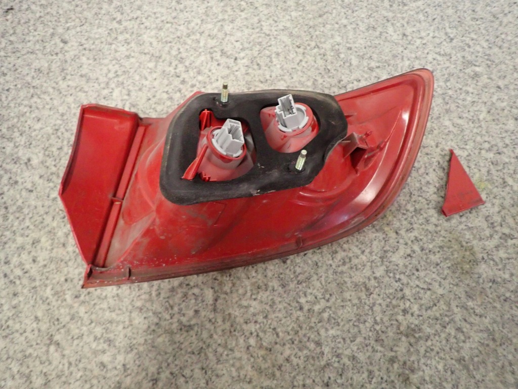 фото №7, Mazda 3 mazda3 03-05 sedan лампа задняя левая