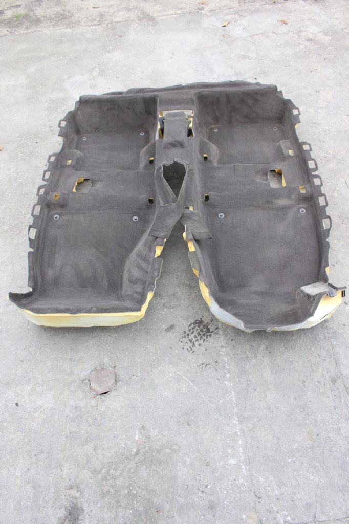 фото №1, Обшивка коврик пол audi a6 c7 sedan 2011r.