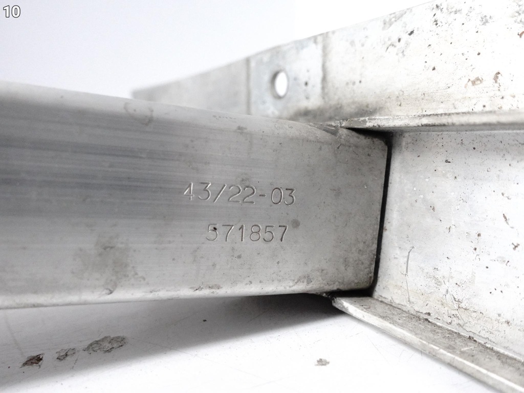 Audi e-tron 4ke 18- підсилювач балка кронштейн нижня w бампер перед Доставка