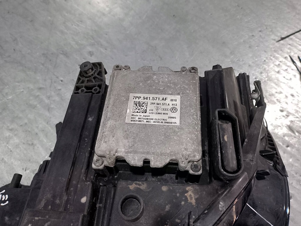 фото №13, Лампа перед права vw touran iii 5tb941036c