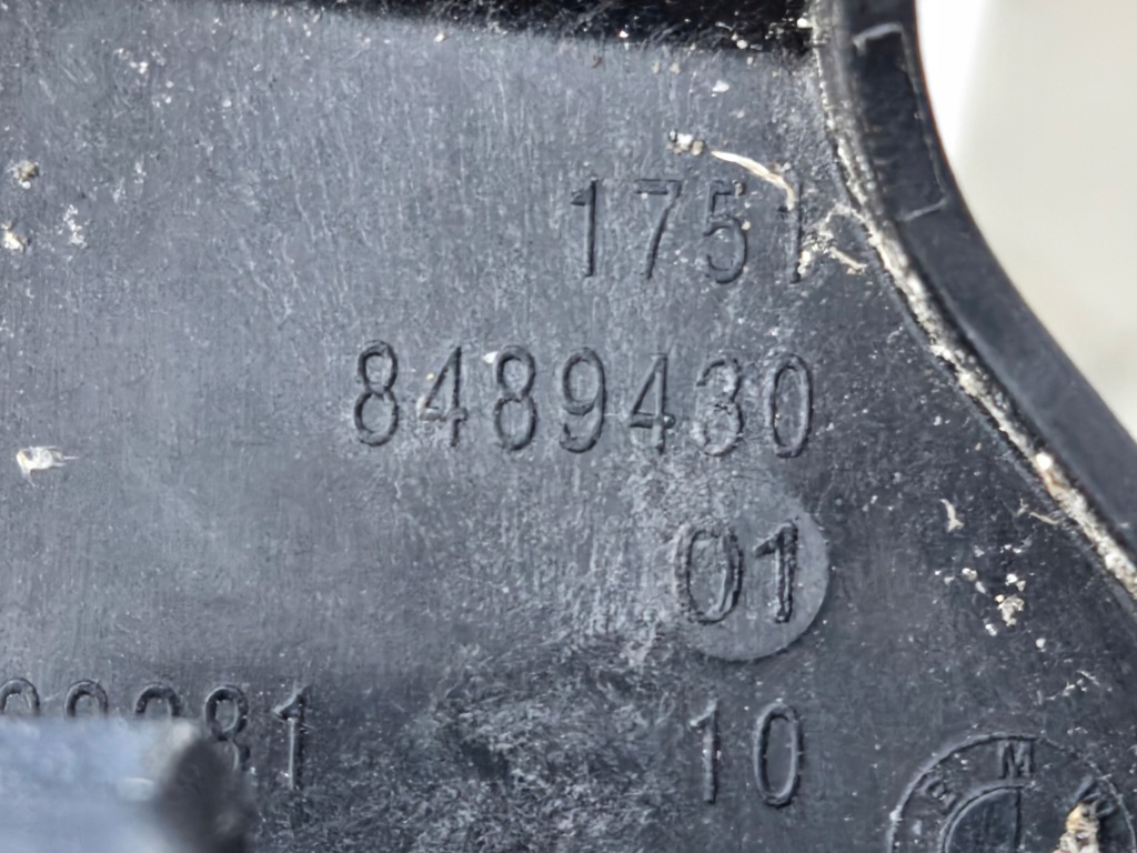 Кронштейн клапан вакуумa bmw g30 g11 g15 g14 g05 g06 g07 8489430 7636149 в Украине