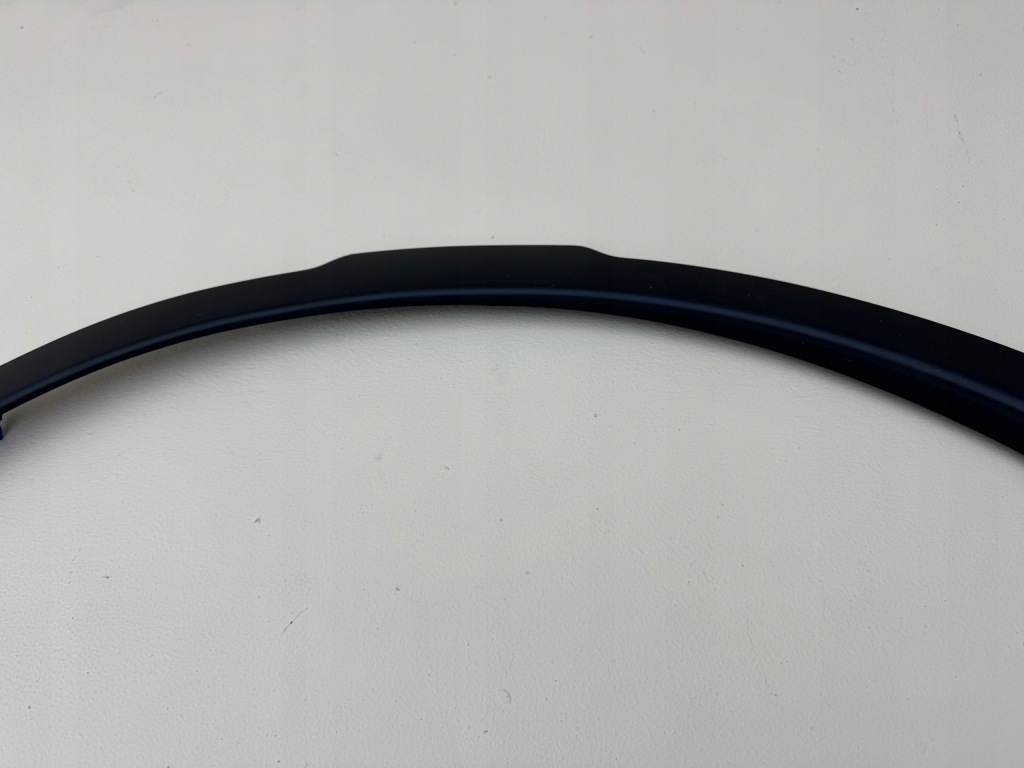 фото №10, Land rover discovery 5 v l462 молдинг крыла левый перед hy32-16a075