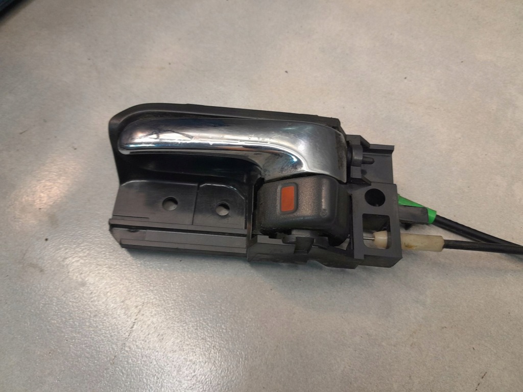 фото №3, Замок дверь левый перед ручка внутренняя corolla e12