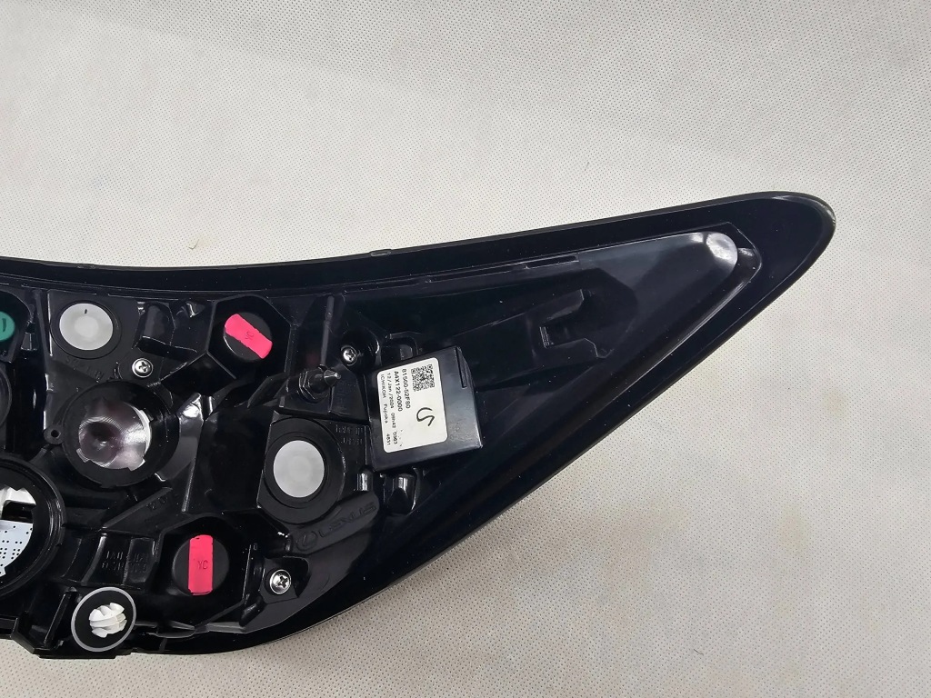 Lexus lbx фара задний задняя левая led европа демонтаж 81560-52f80 с Разборки