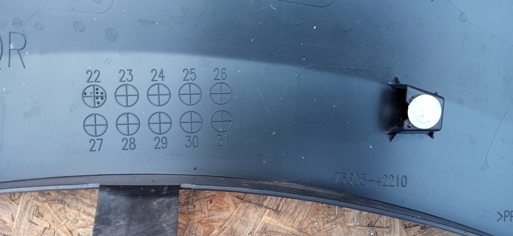 фото №11, Toyota bz4x bz4x ev 21- молдинг крыла правый задняя правая задняя 75605-42210