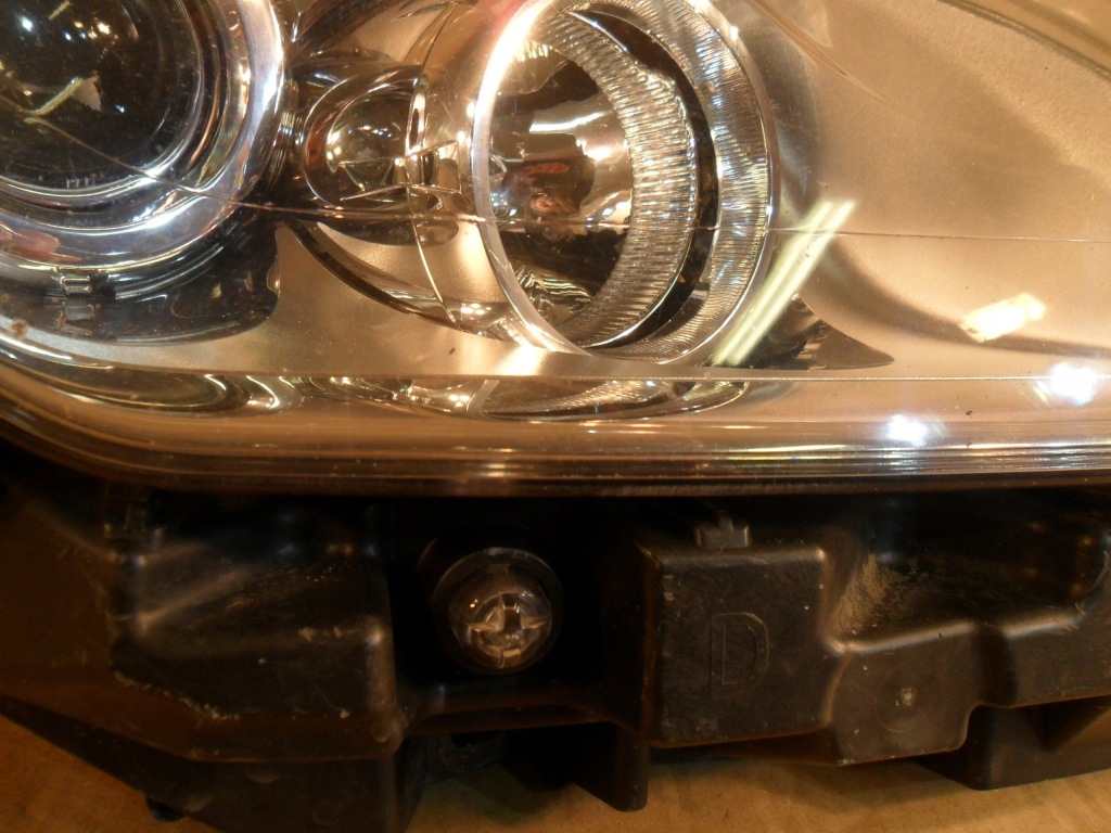 фото №10, Лампа правый перед eu 89901835 renault laguna iii 3 260100032r