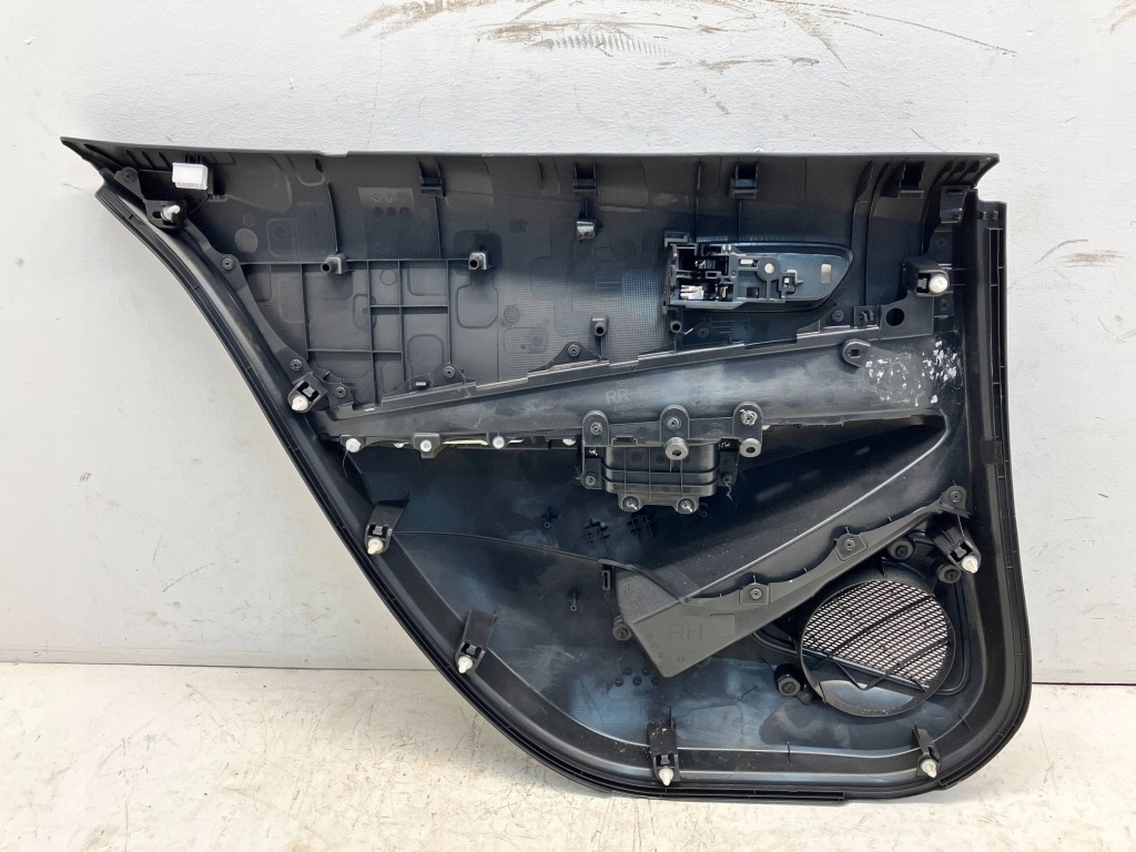 фото №9, Corolla e21 sedan обшивка обивка дверь задних правых правый задняя материал