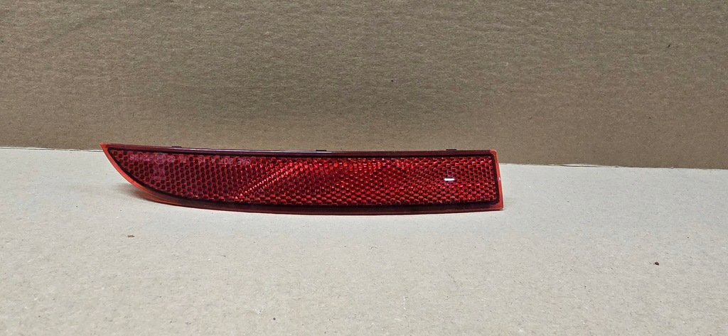 фото №1, Audi a4 b9 правий відбивач бампера задня задній